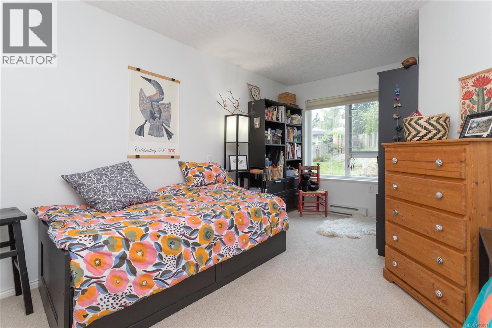 313 1521 Church Avenue, Saanich