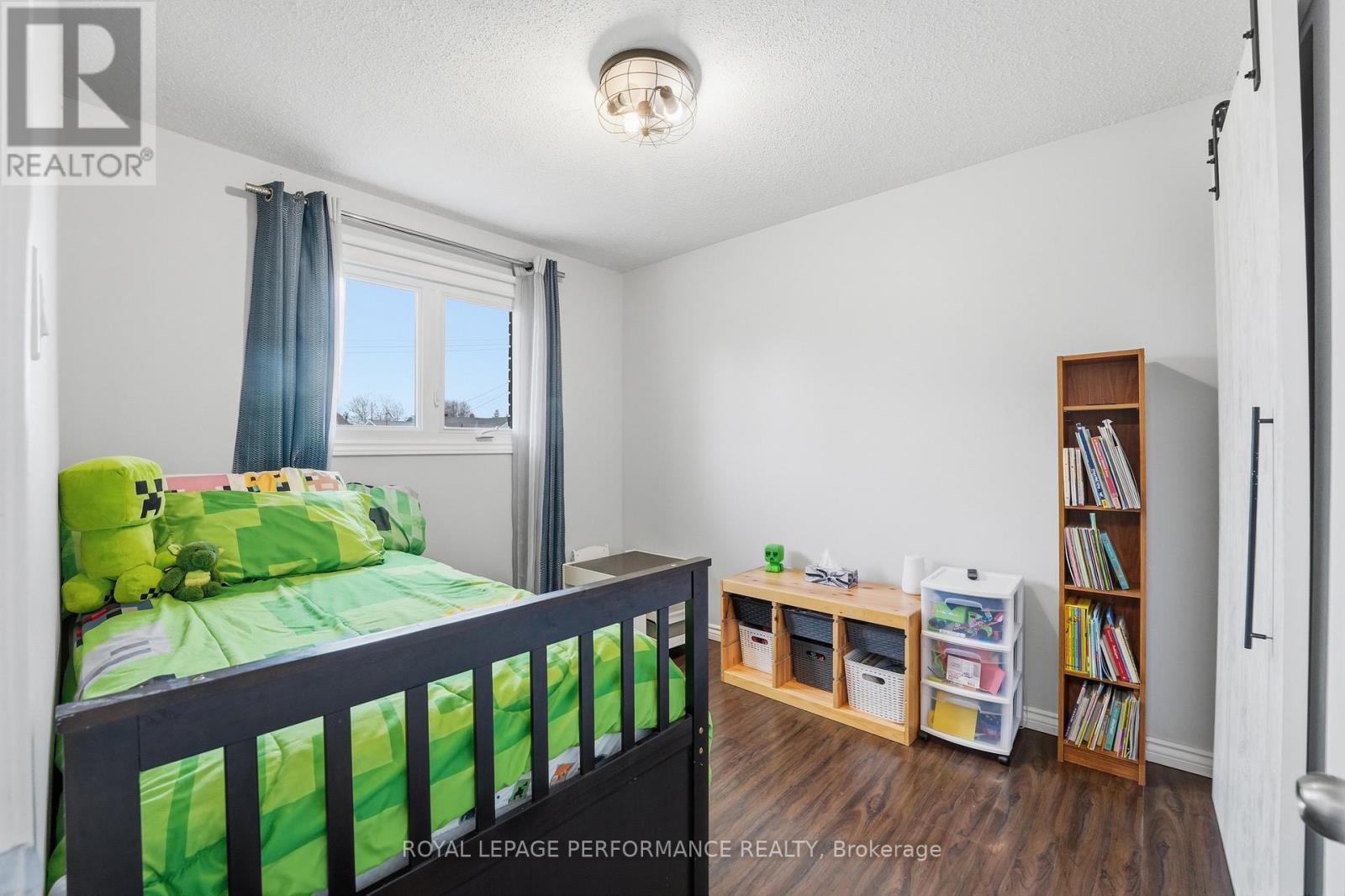 3071 YOUNG STREET - 18