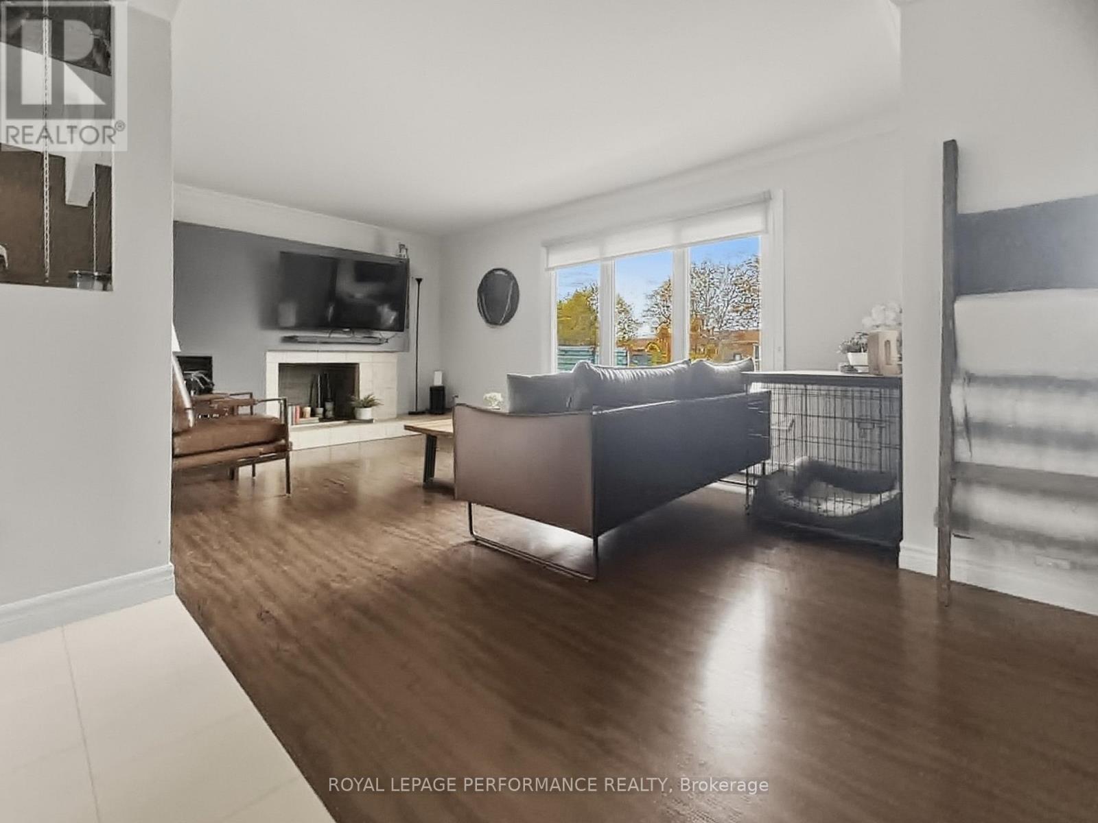 3071 YOUNG STREET - Image 3