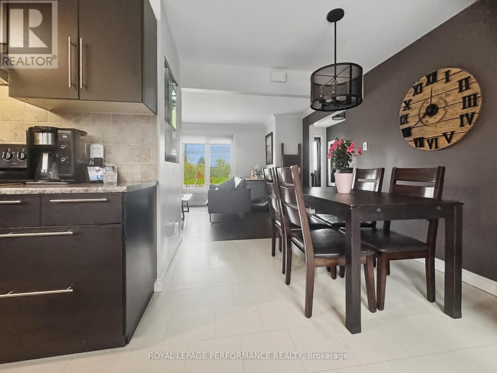3071 YOUNG STREET - 7