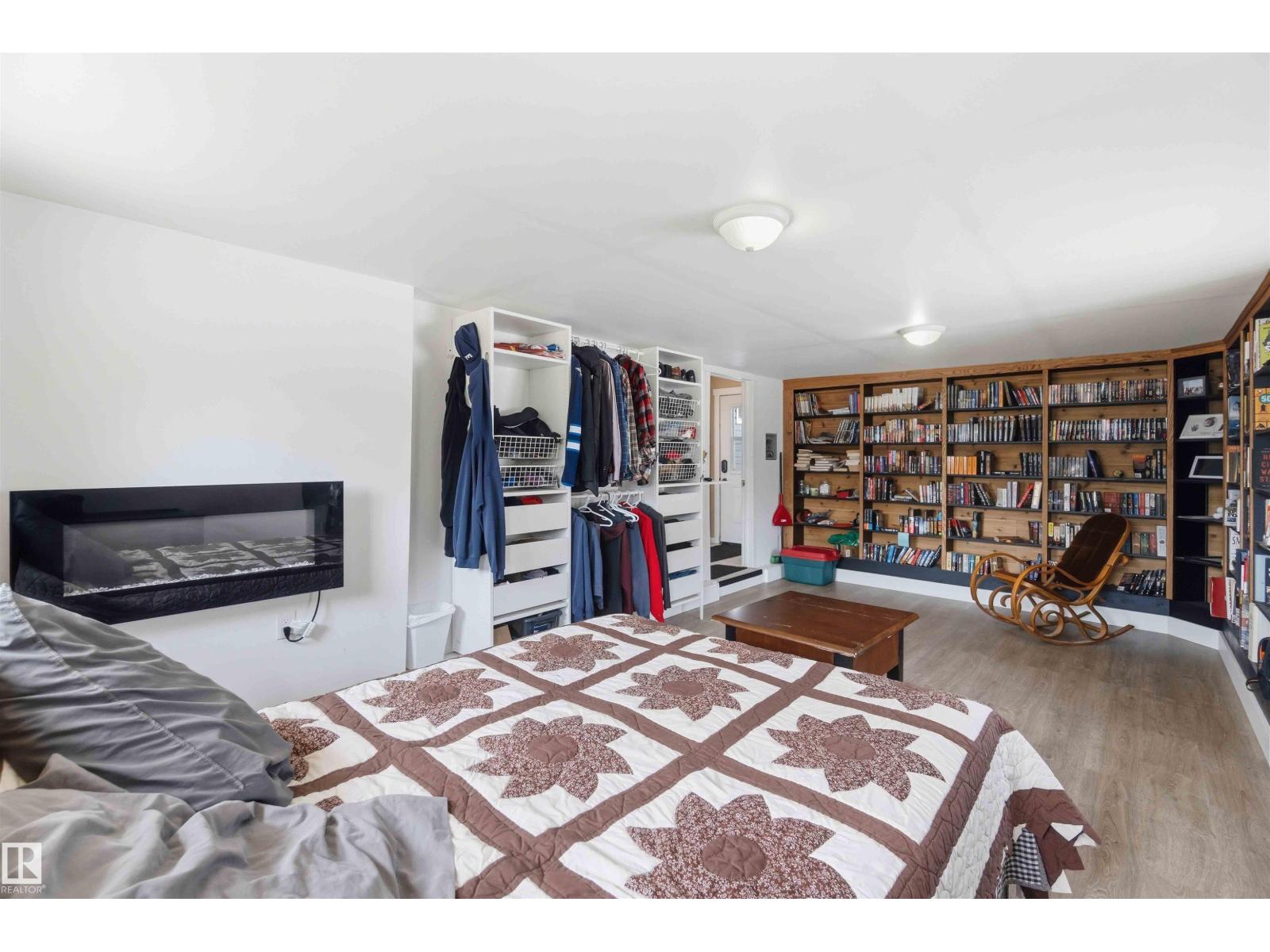 5104 56 ST - 17