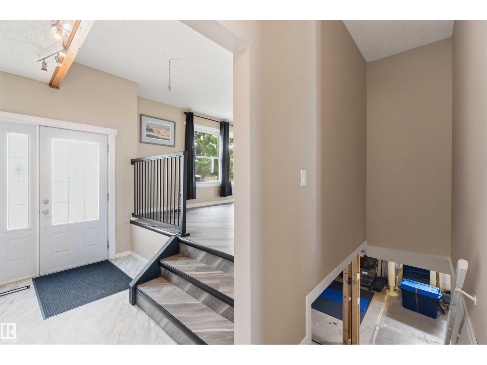 5104 56 ST - 7