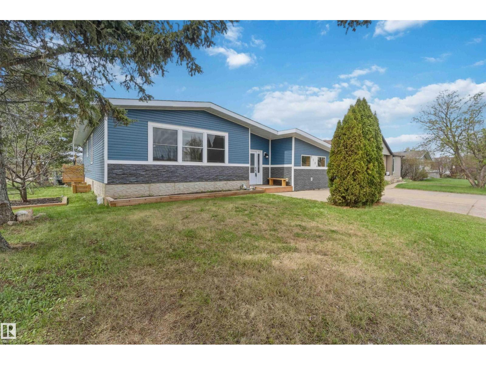 5104 56 ST - 71