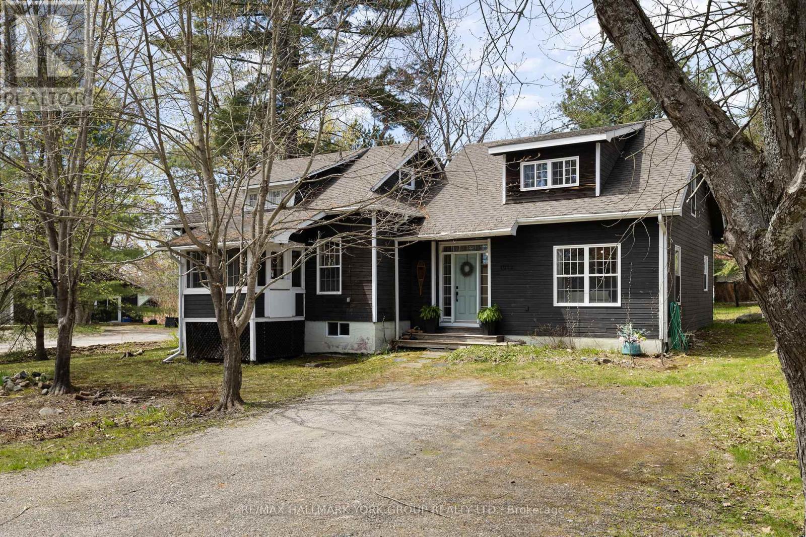 1013 GREY STREET - 1