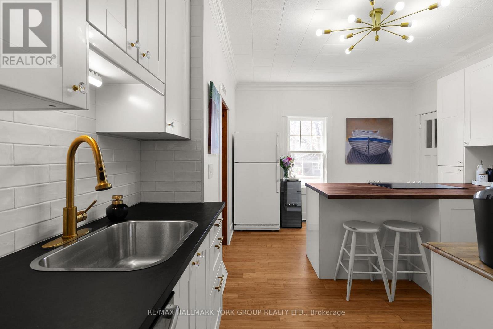 1013 GREY STREET - 17