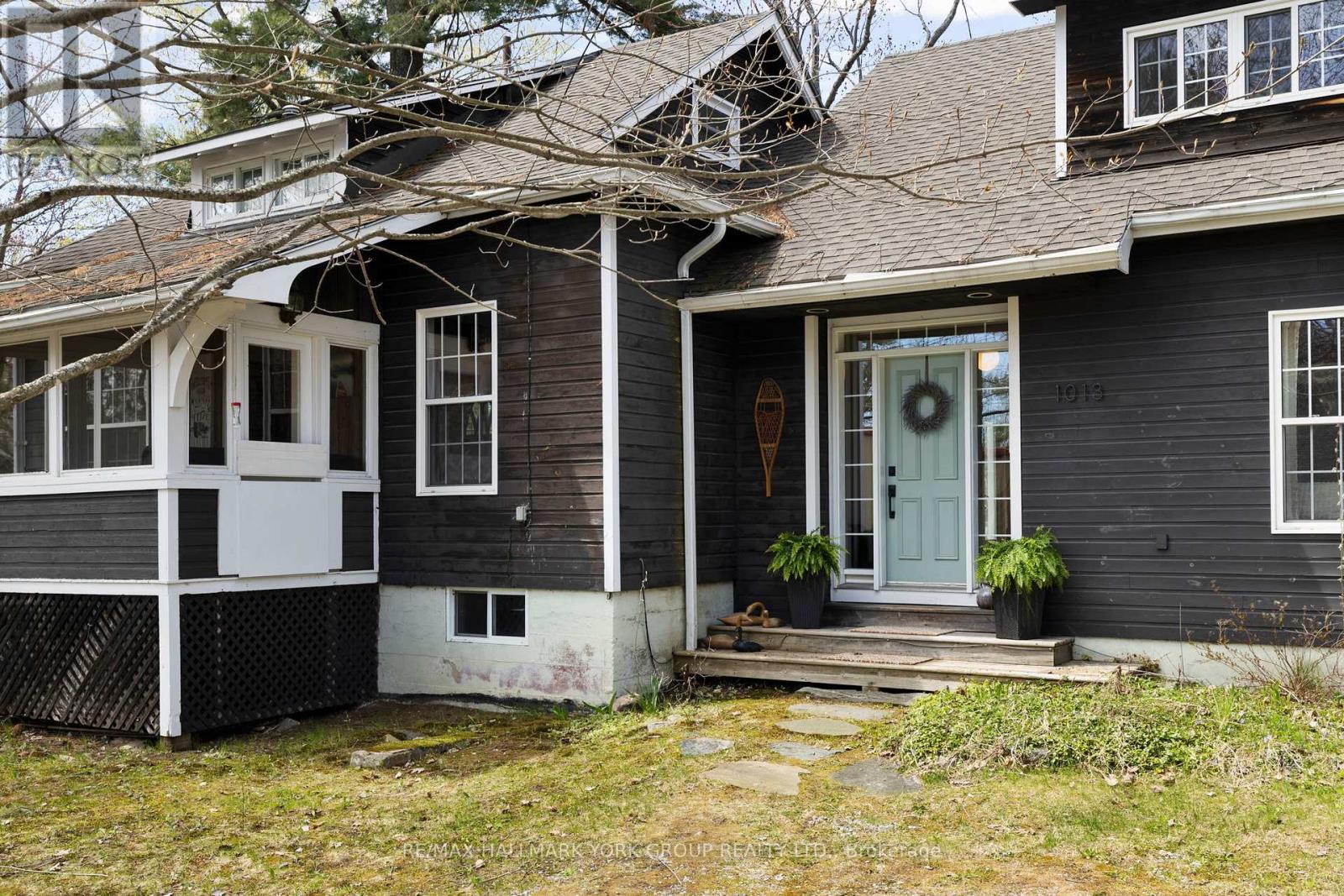 1013 GREY STREET - 2