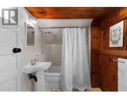 1013 Grey Street, Muskoka Lakes, ON P0C1A0 Photo 34
