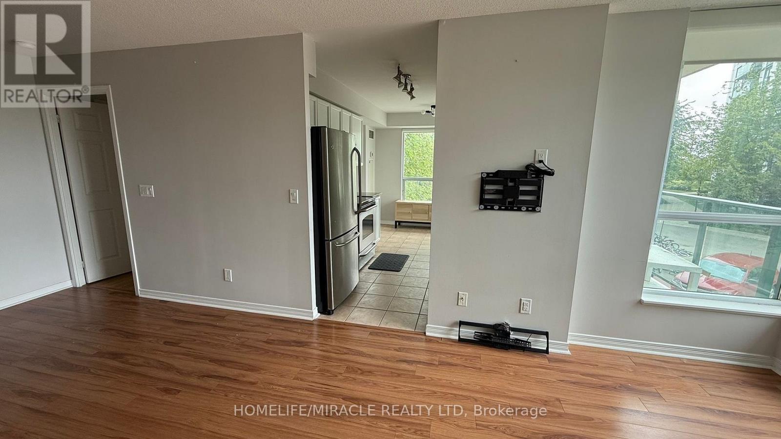 #203 4889 KIMBERMOUNT AVENUE - 13