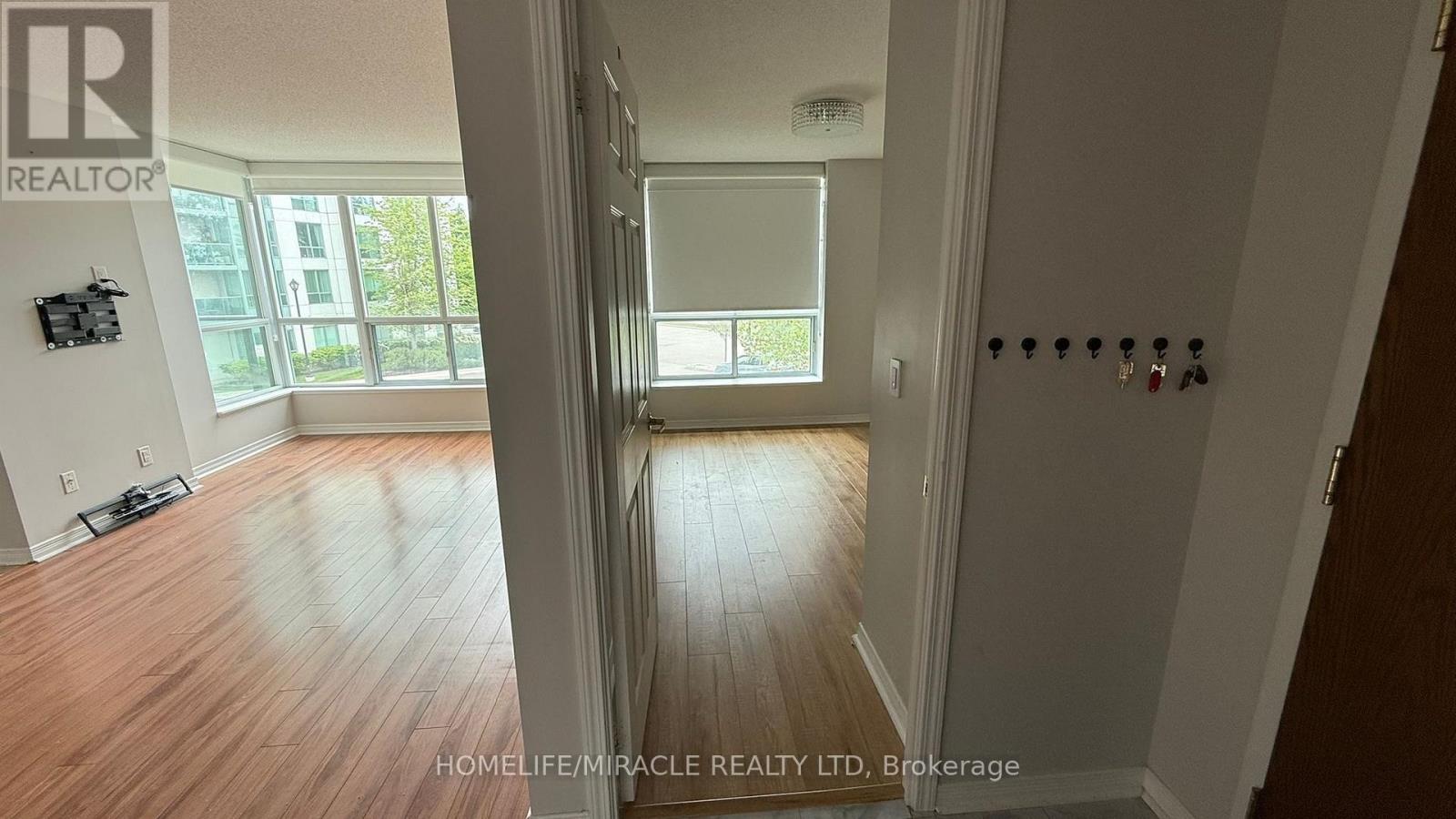 #203 4889 KIMBERMOUNT AVENUE - 18