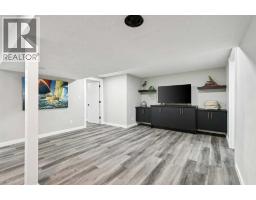 Primary Bedroom - 7116 Hunterwood Road Nw, Calgary, AB T2K4J6 Photo 10