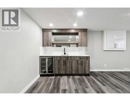 Bedroom - 7116 Hunterwood Road Nw, Calgary, AB T2K4J6 Photo 12