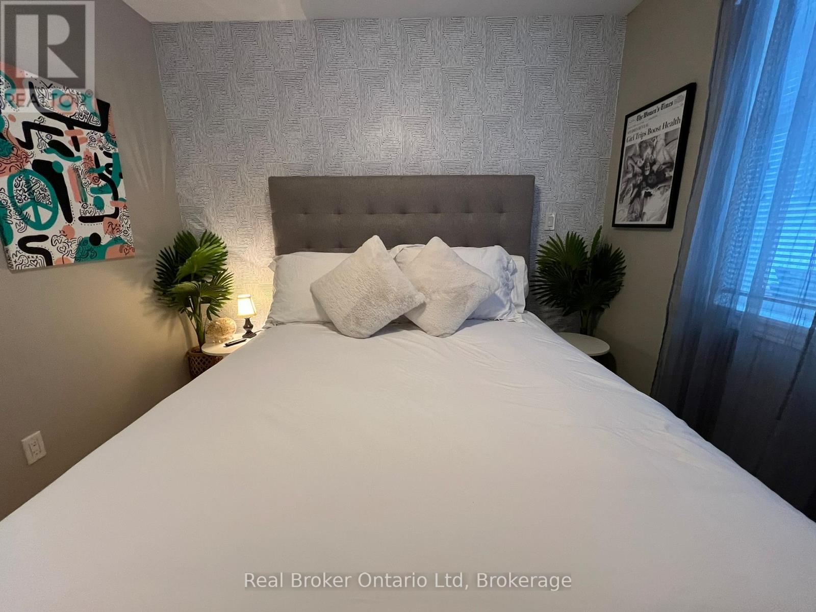 208 SECOND AVENUE S - 10