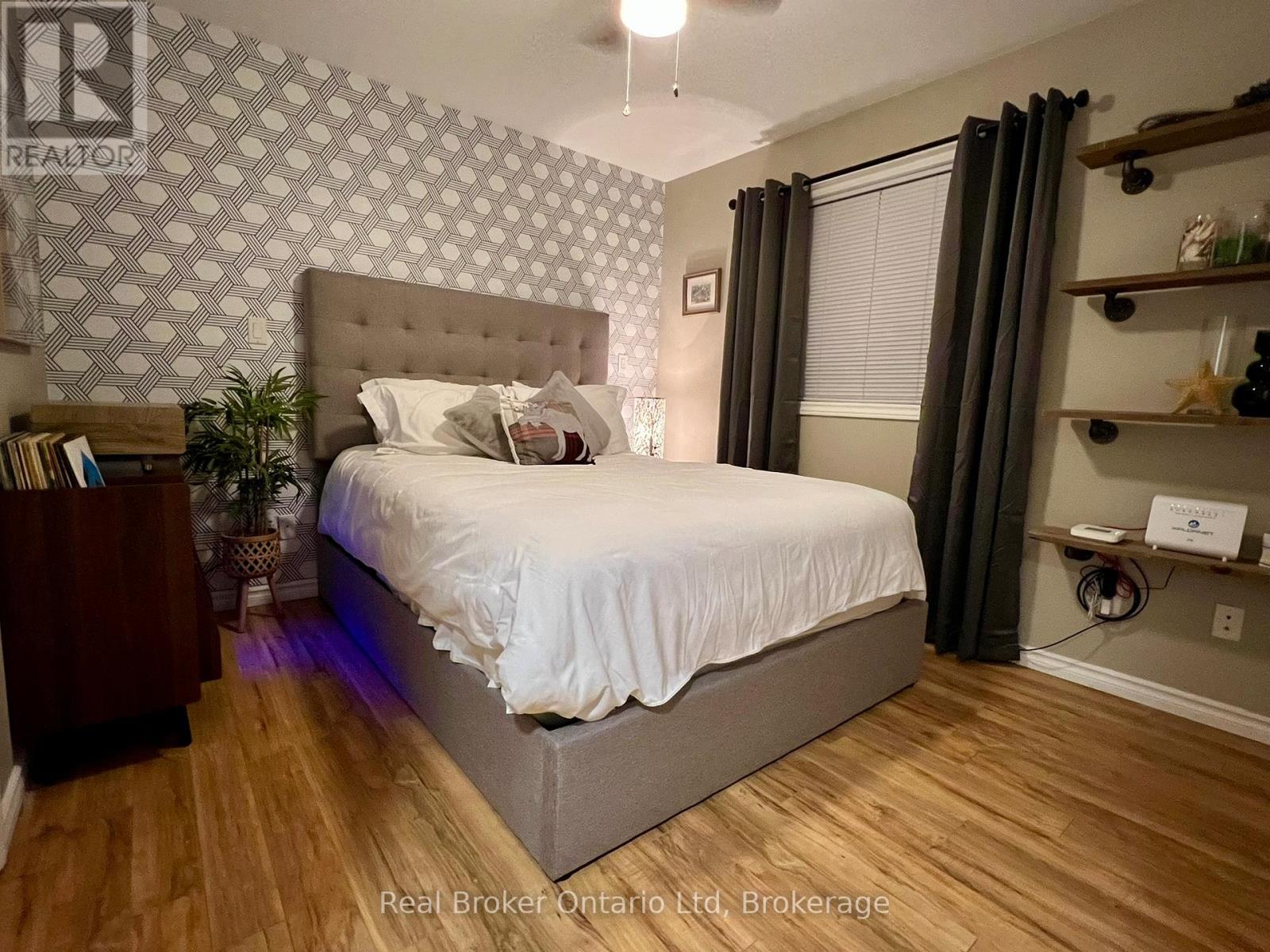 208 SECOND AVENUE S - 14