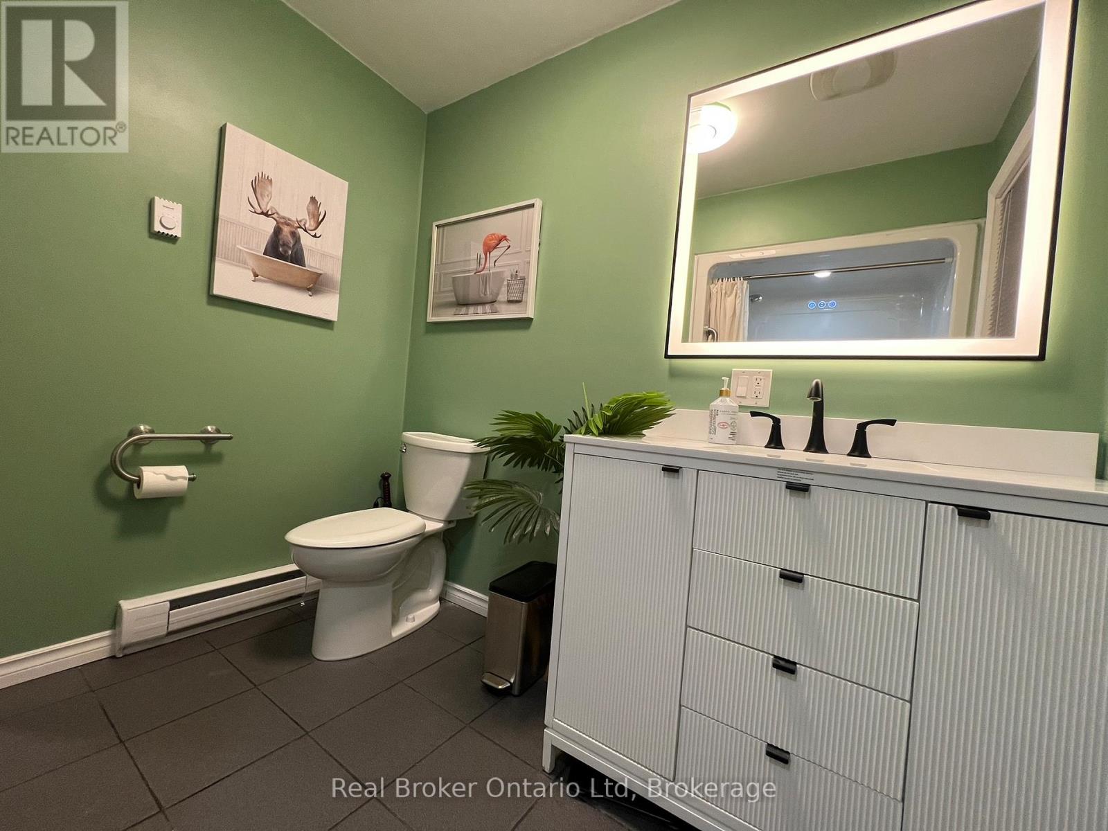 208 SECOND AVENUE S - 20