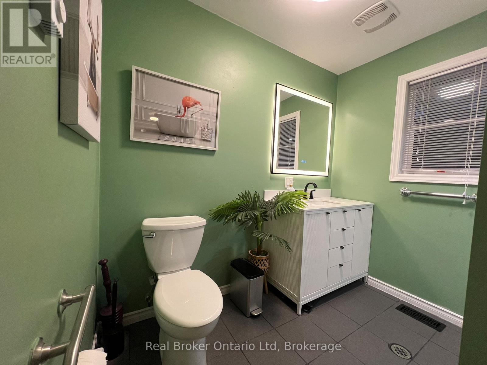 208 SECOND AVENUE S - 21