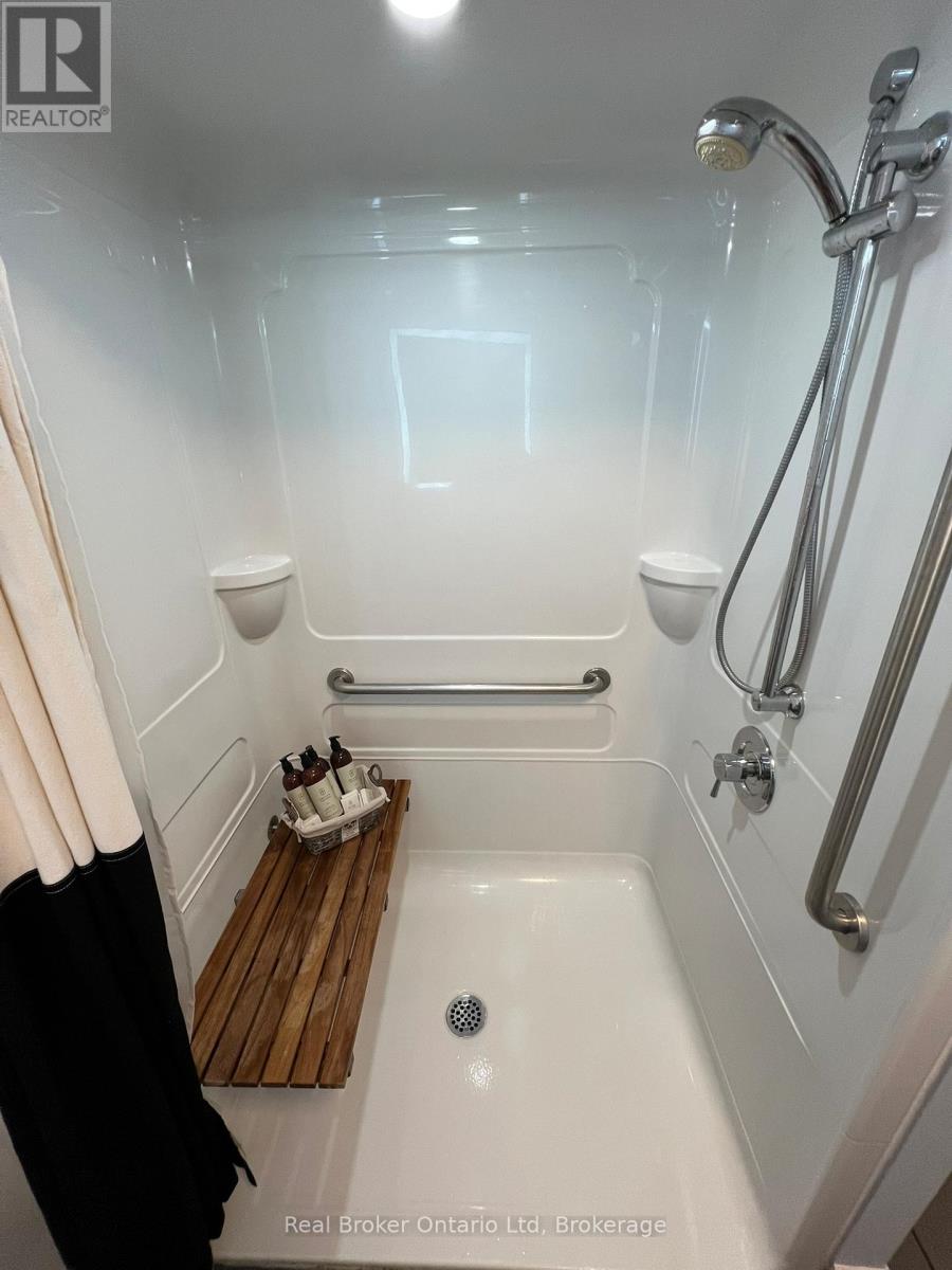 208 SECOND AVENUE S - 22