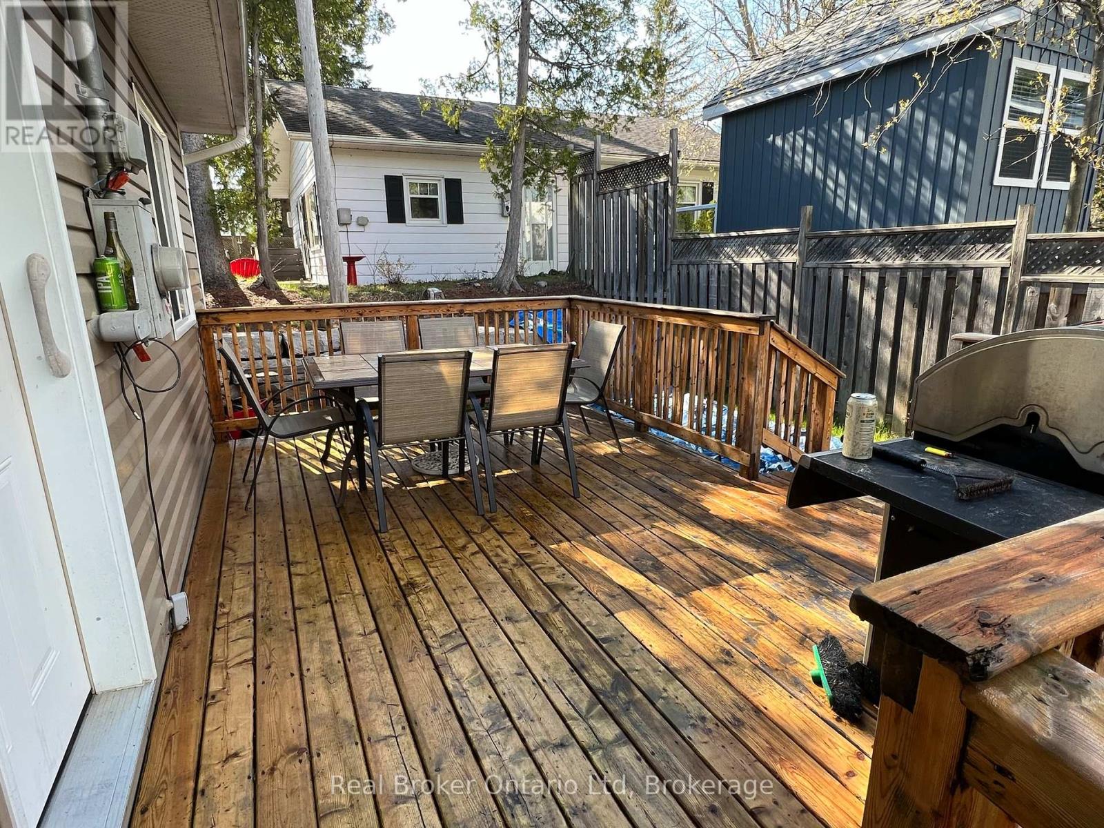 208 SECOND AVENUE S - 25