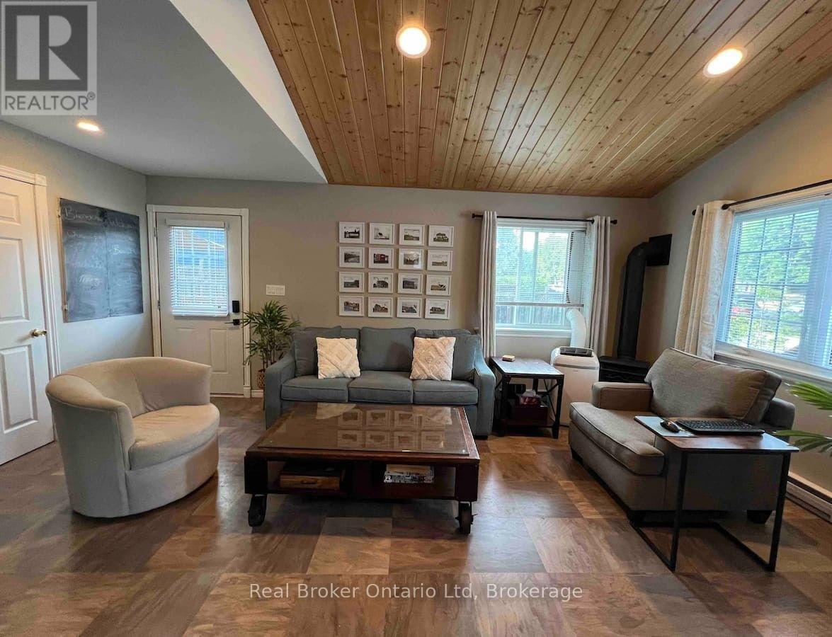 208 SECOND AVENUE S - 5