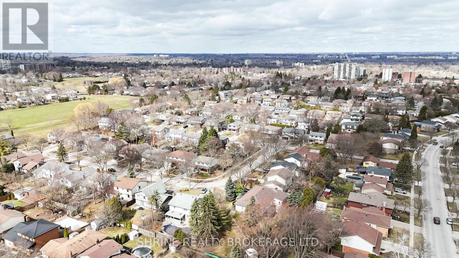 122 ANDOVER DRIVE - 33
