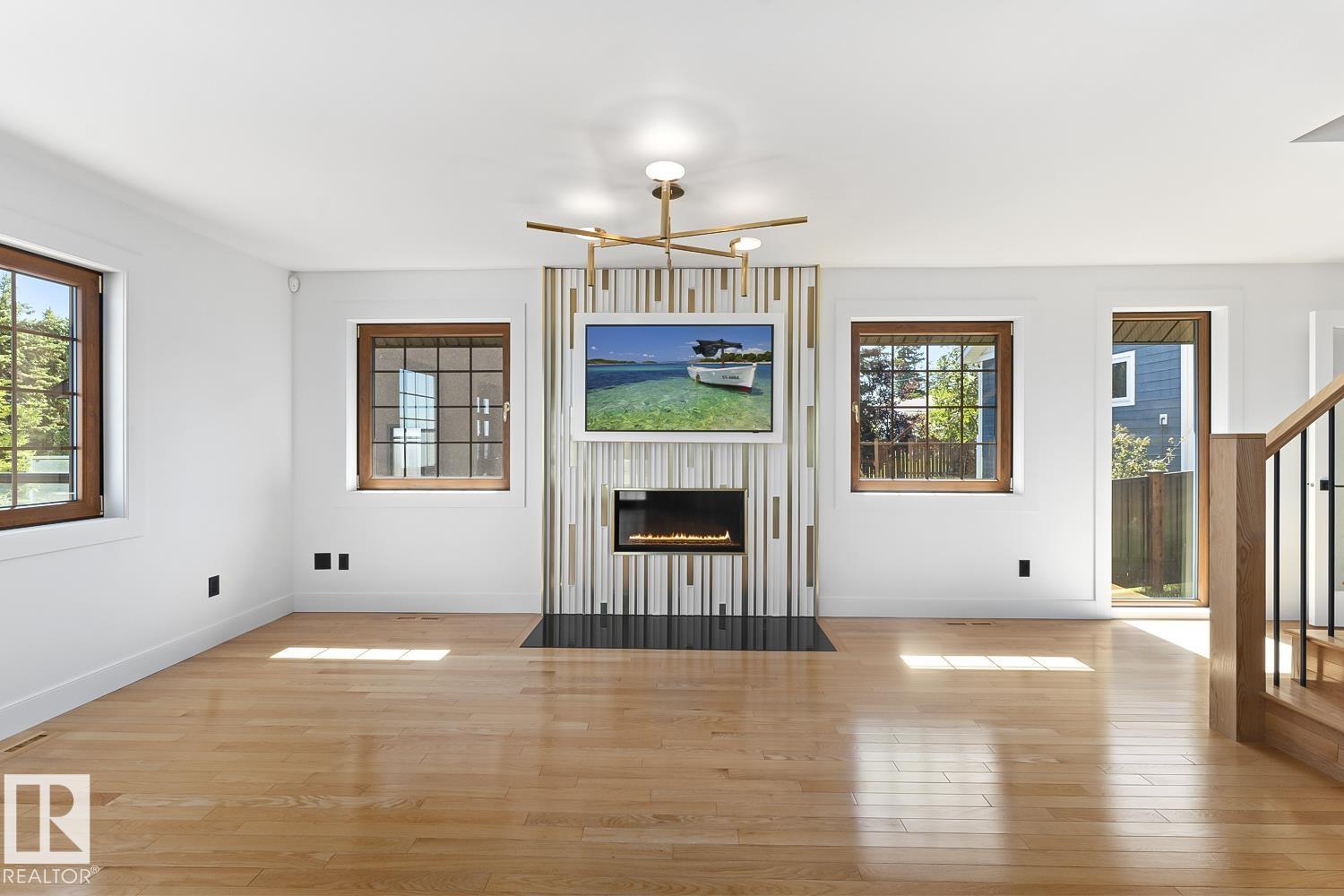 305 LAKESHORE DR - 10