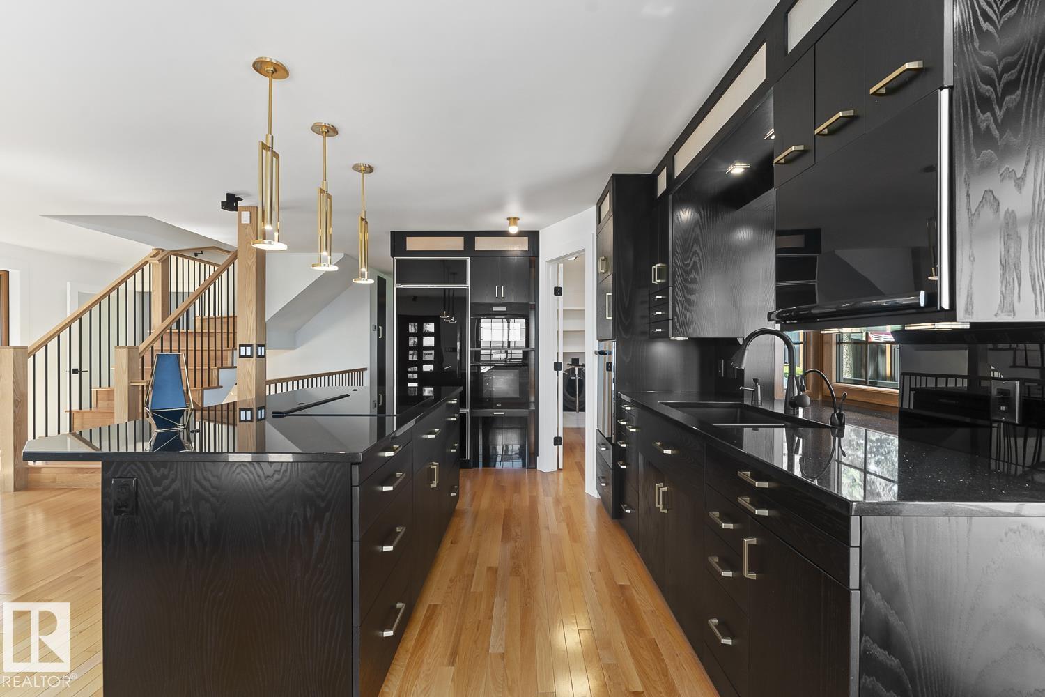 305 LAKESHORE DR - 16