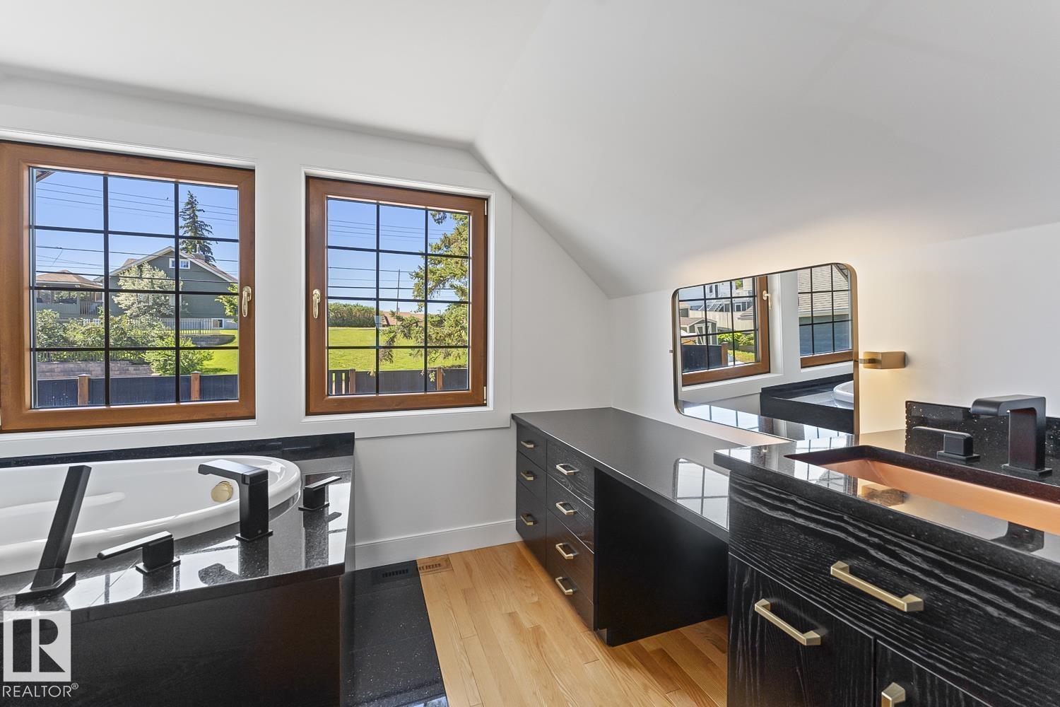 305 LAKESHORE DR - 27