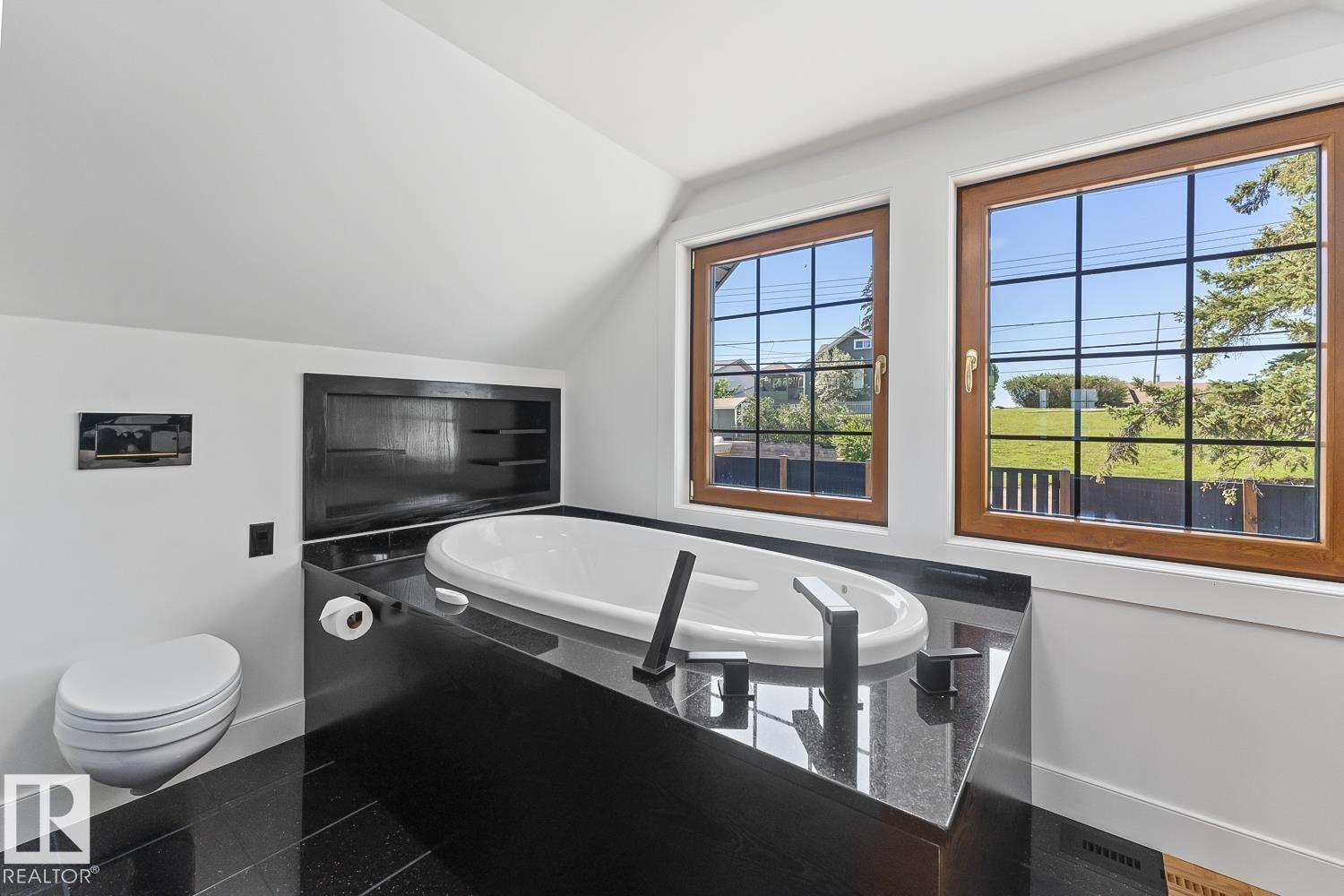 305 LAKESHORE DR - 28