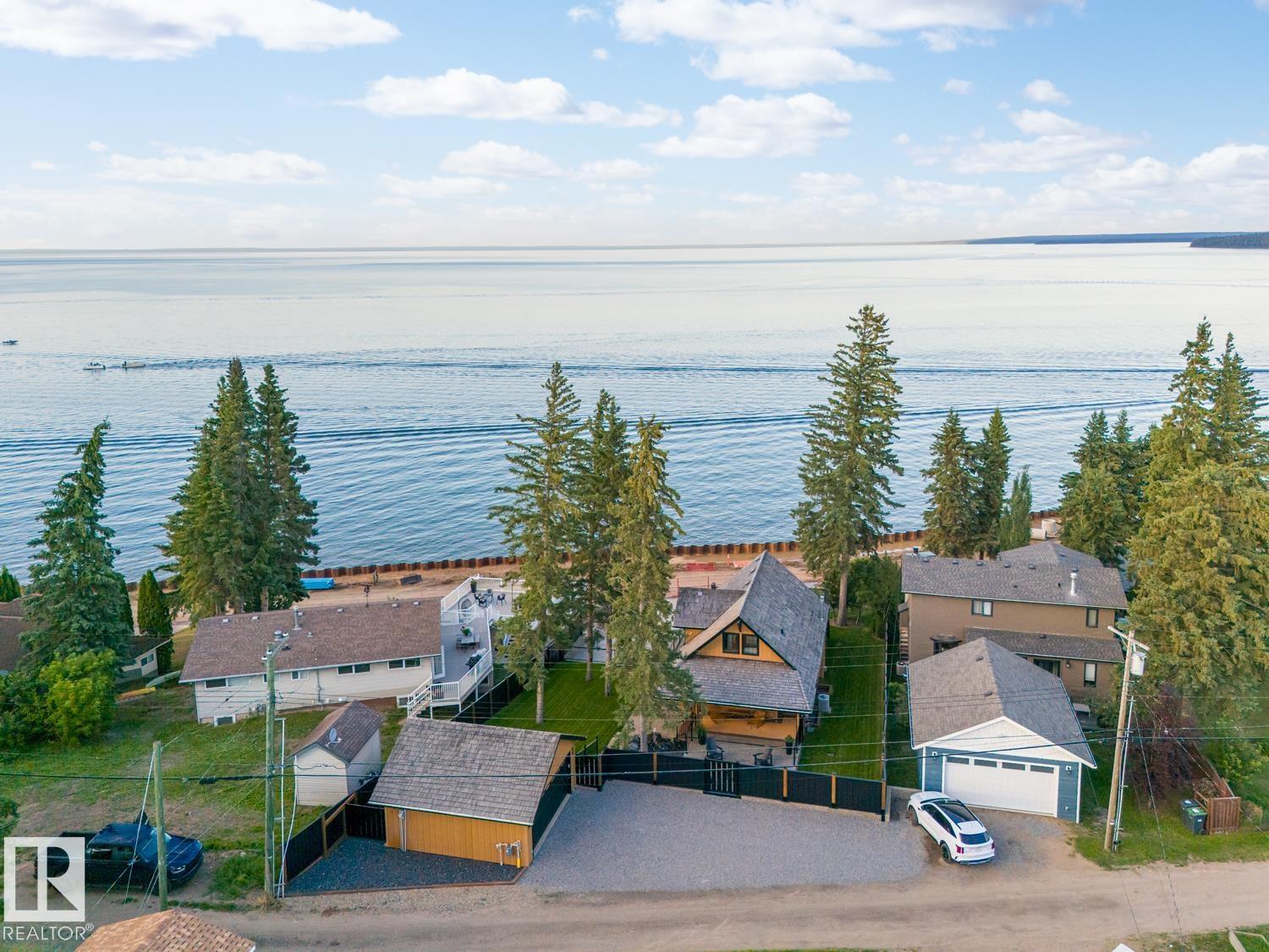 305 LAKESHORE DR - 50