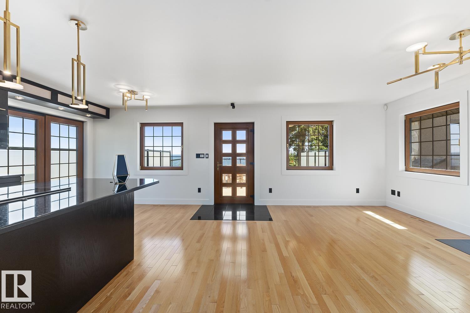 305 LAKESHORE DR - 8