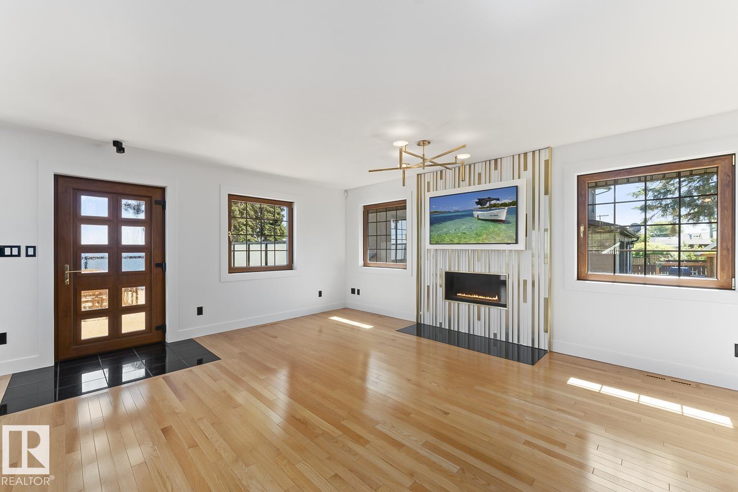 305 LAKESHORE DR - 9