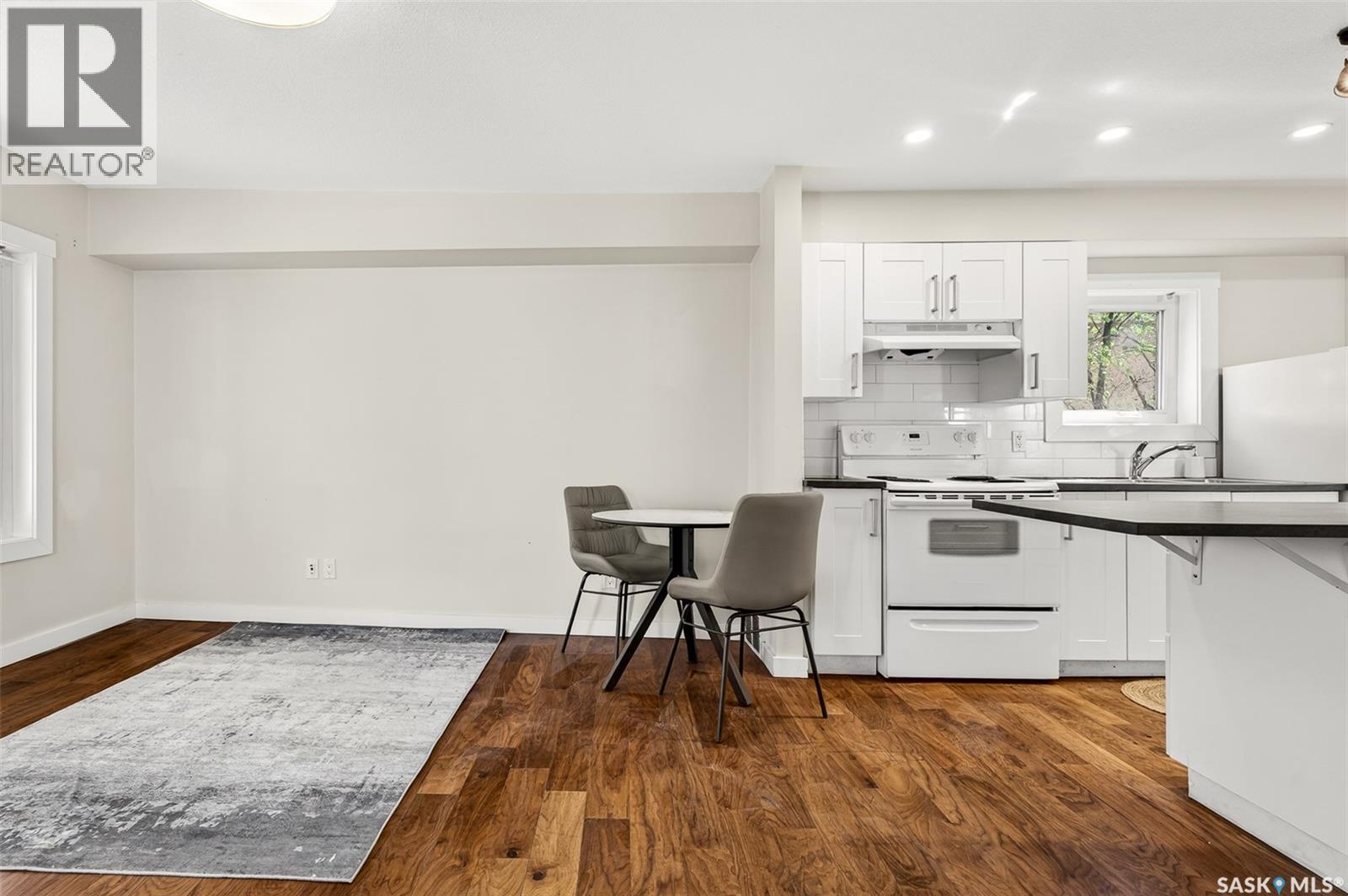 447 Athabasca STREET W - 10