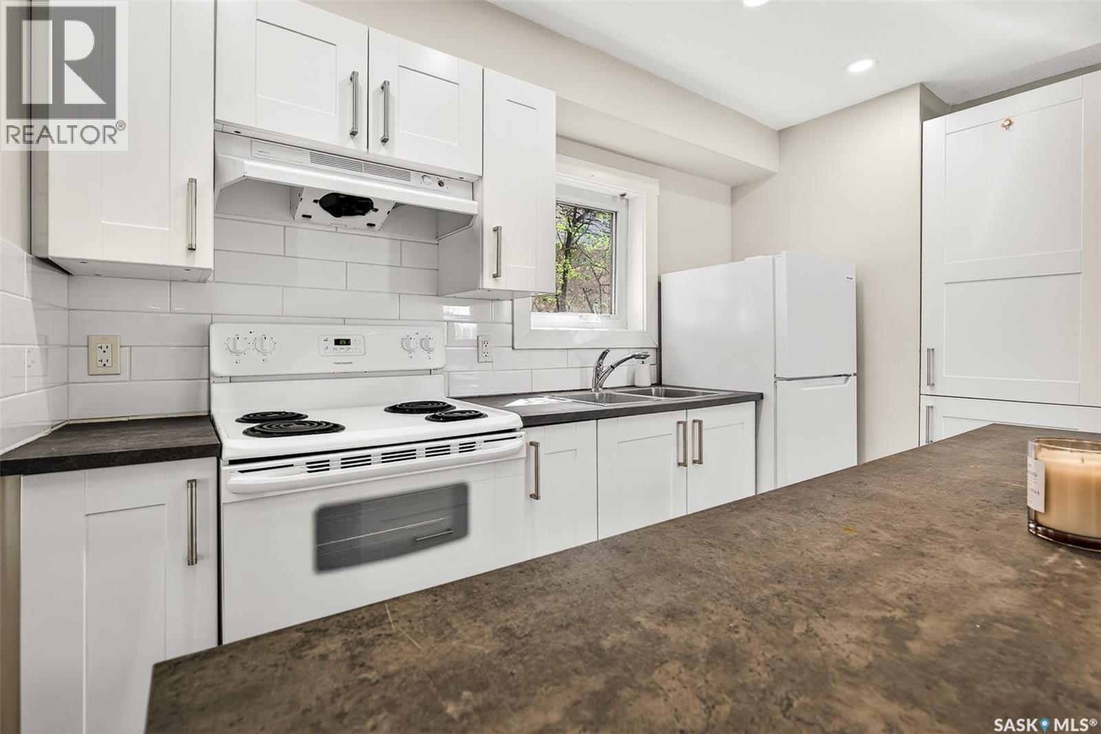 447 Athabasca STREET W - 18