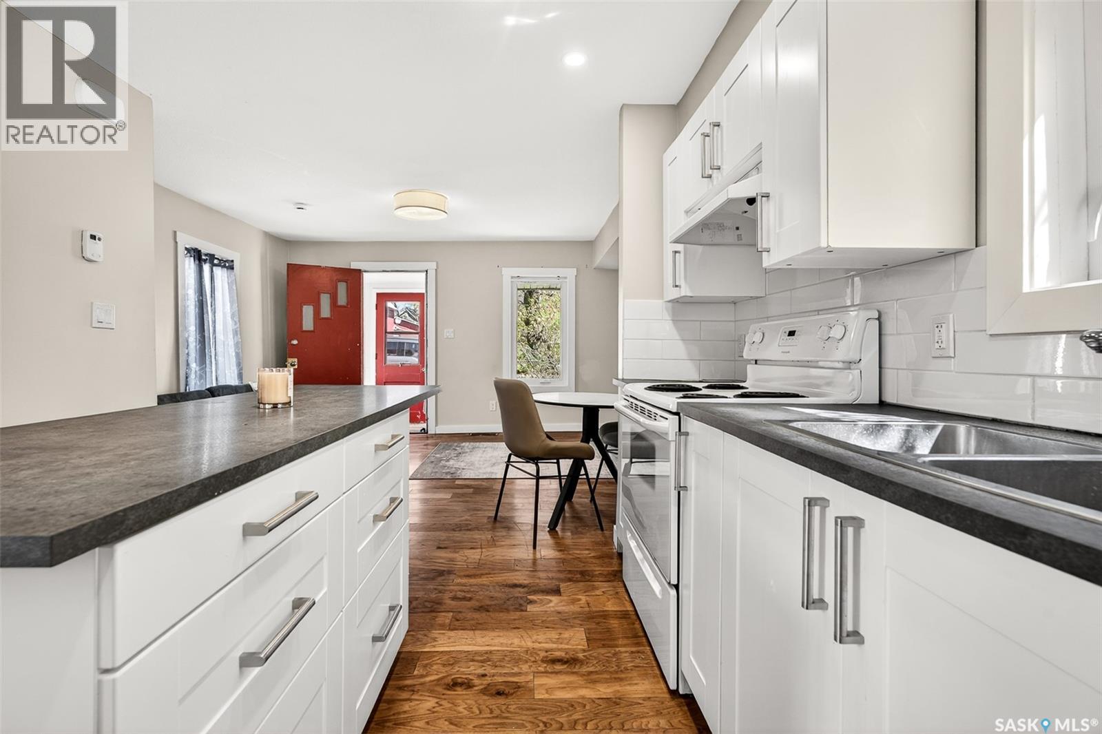 447 Athabasca STREET W - 21
