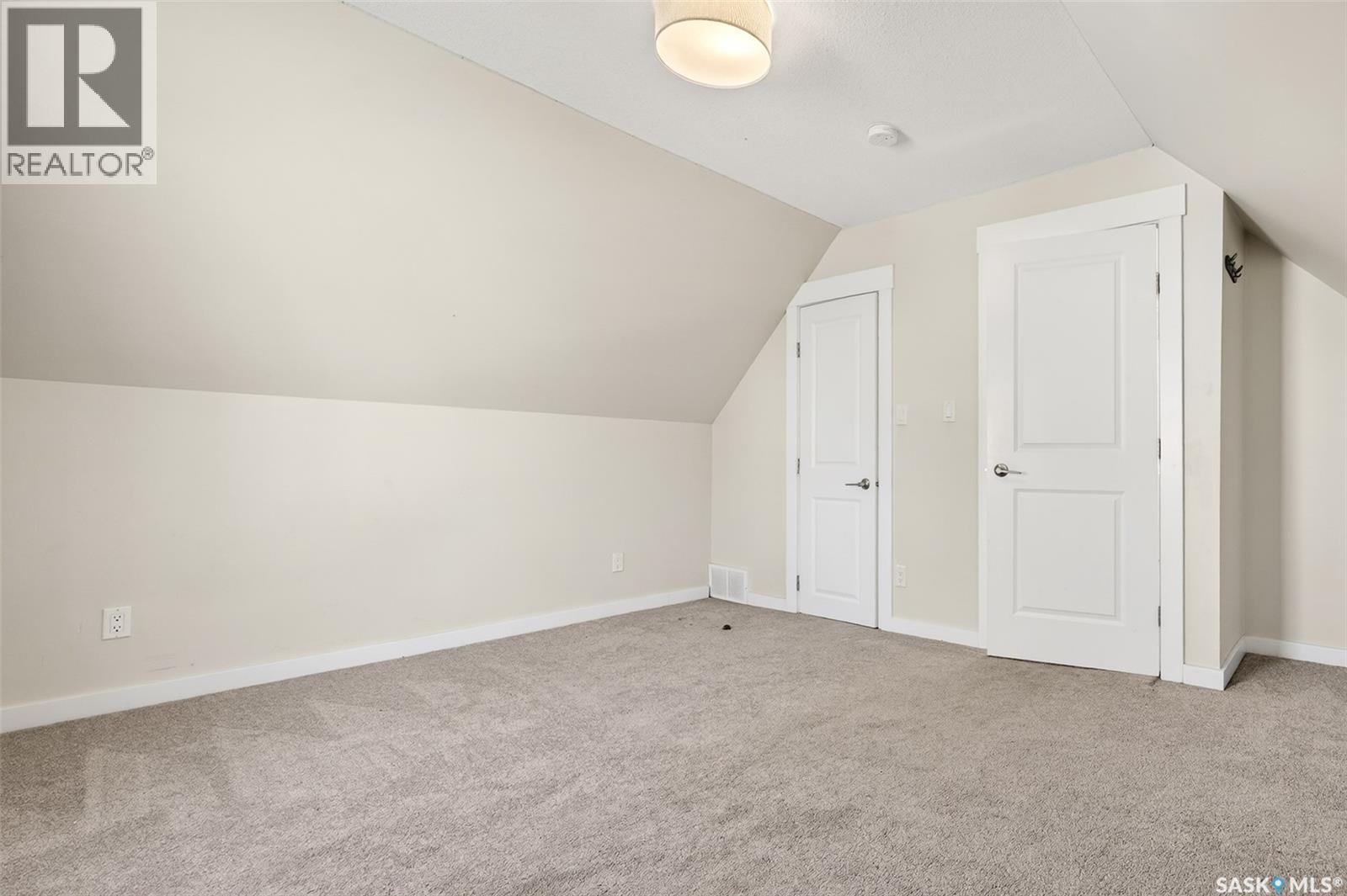 447 Athabasca STREET W - 33