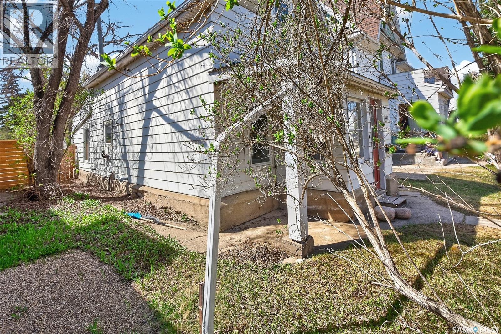 447 Athabasca STREET W - 43