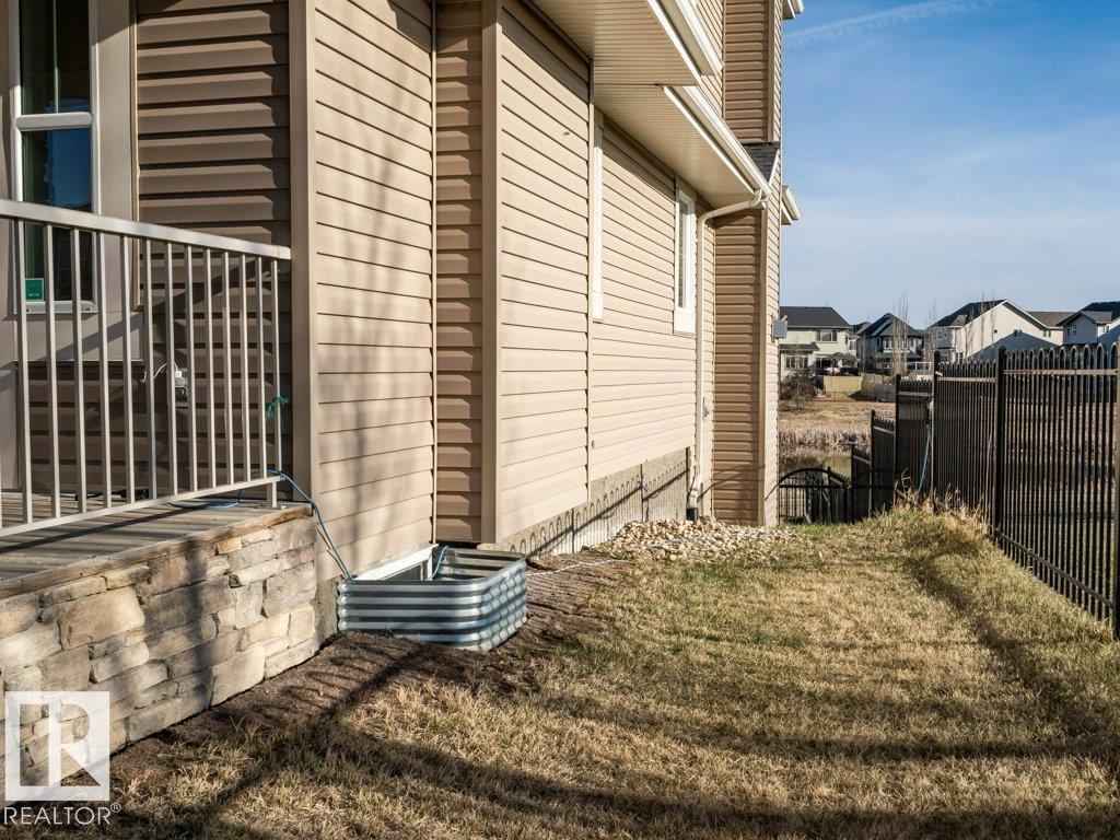 15867 11 AV SW - 42