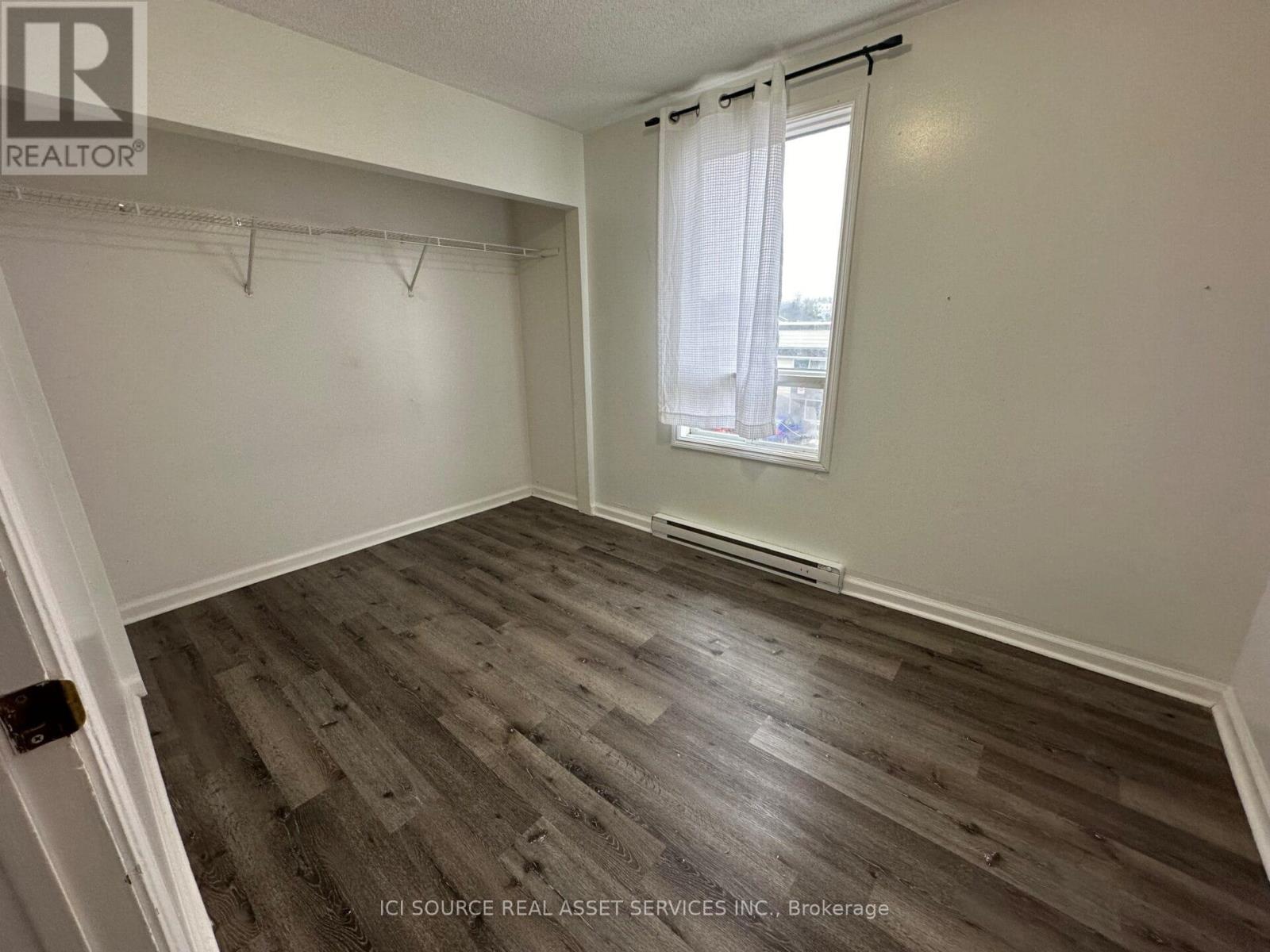 451 FIRST AVENUE W - 21