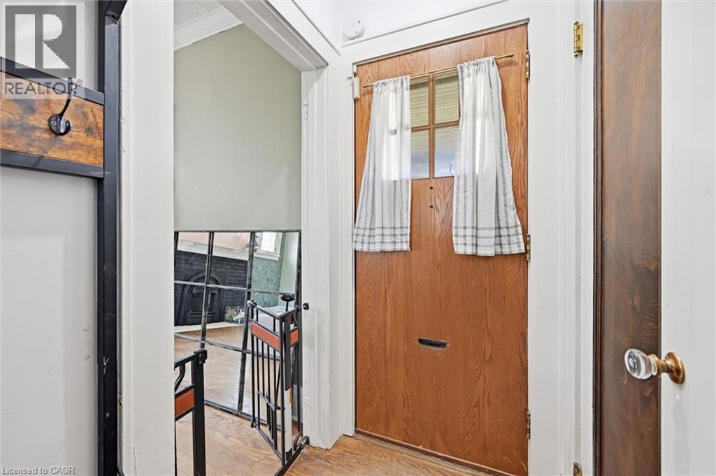 392 QUEENSTON Street - 6