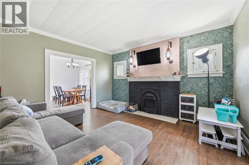 392 QUEENSTON Street - 7