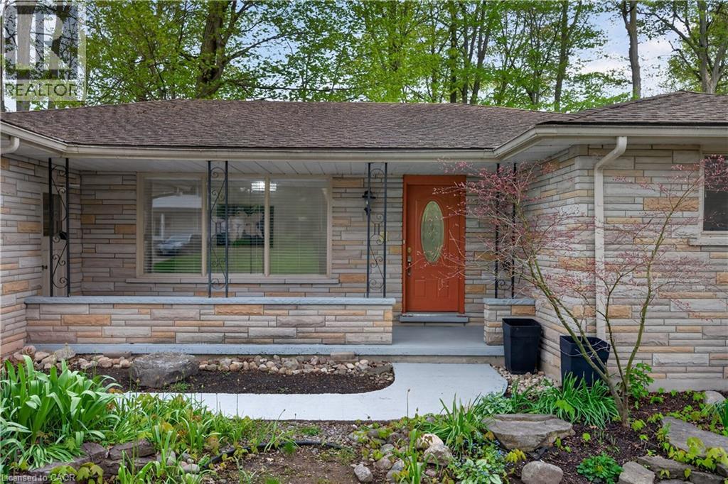 217 PINEGROVE Crescent - 5