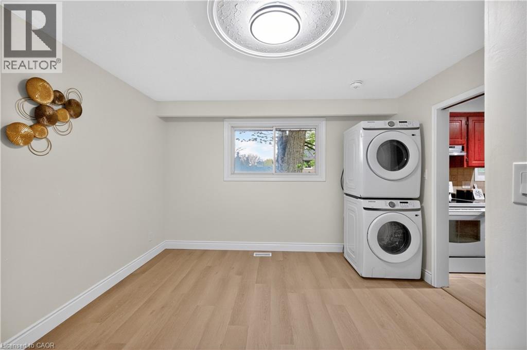 217 PINEGROVE Crescent - 15