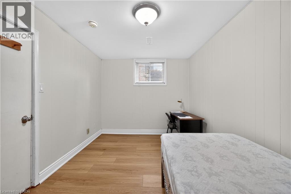 217 PINEGROVE Crescent - 30