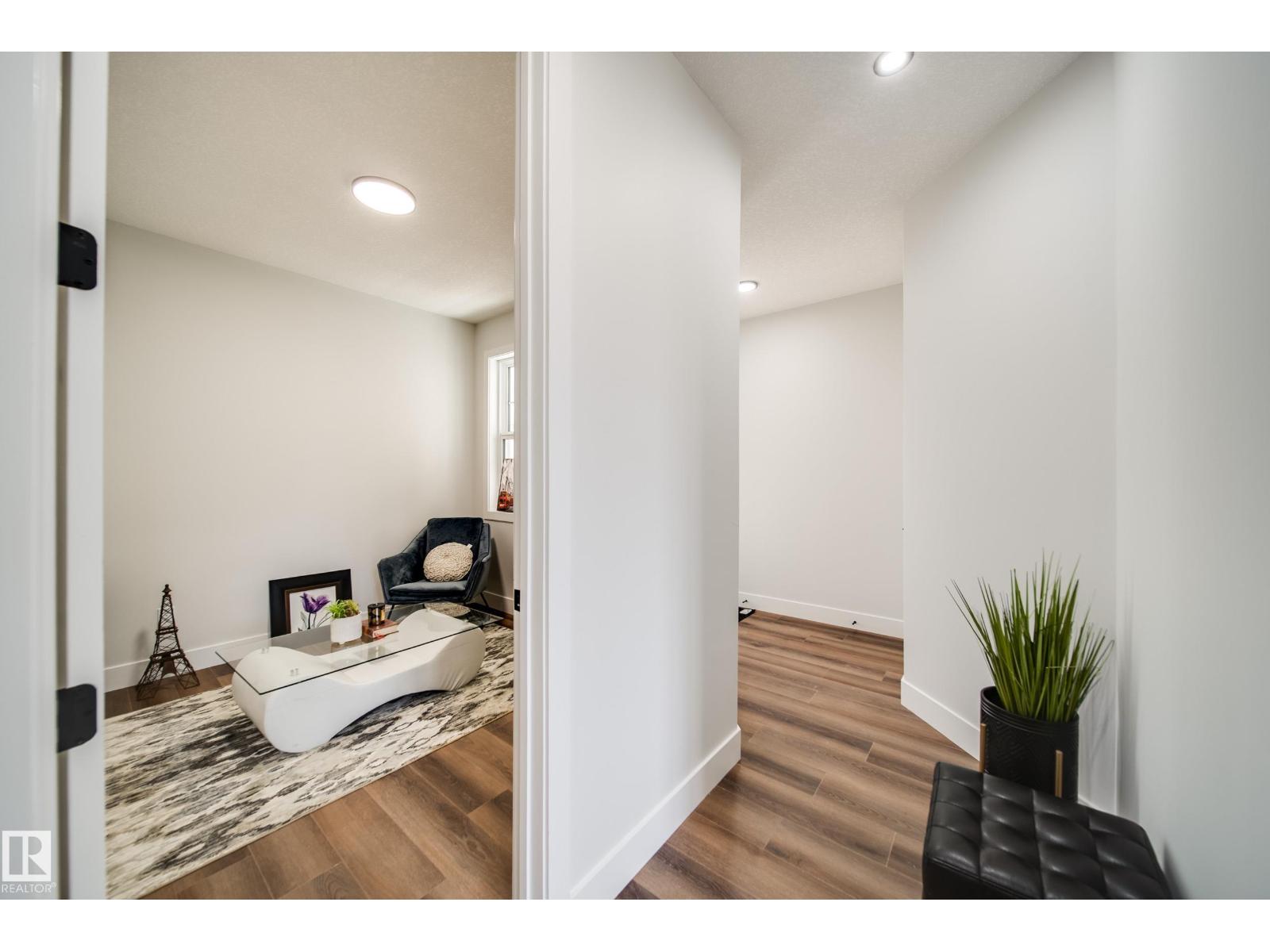 8808 183 AV NW - 3