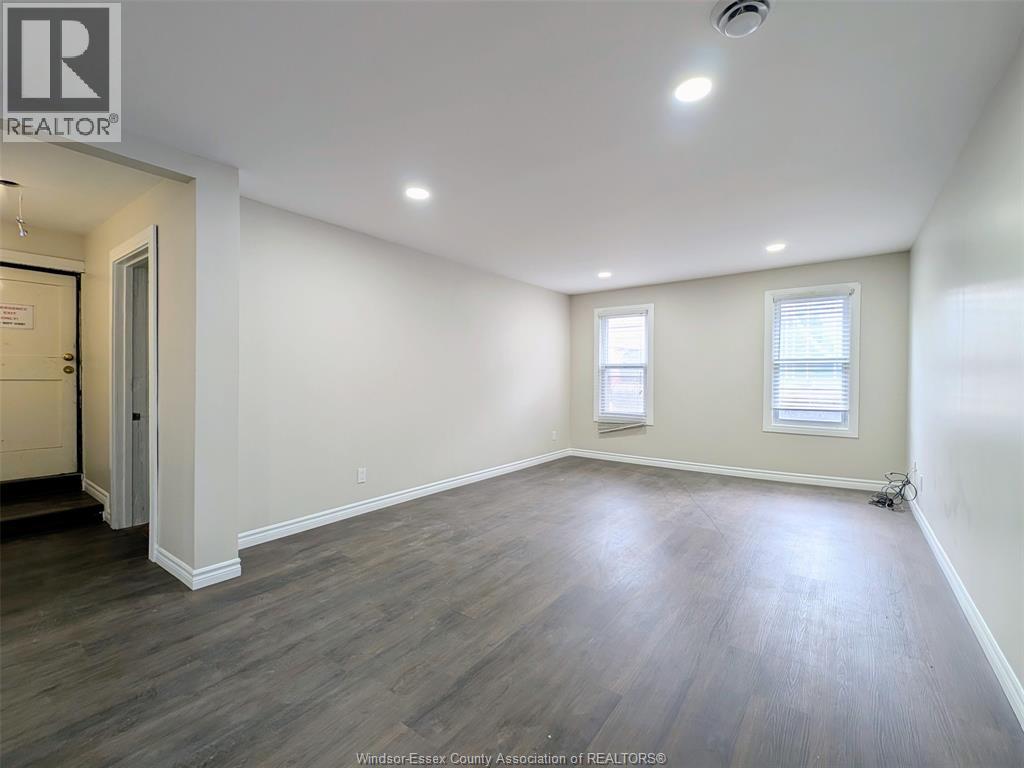 22 UNIVERSITY AVENUE East Unit# UPPER, Windsor, Ontario, N9A2Y4 — Photo 2