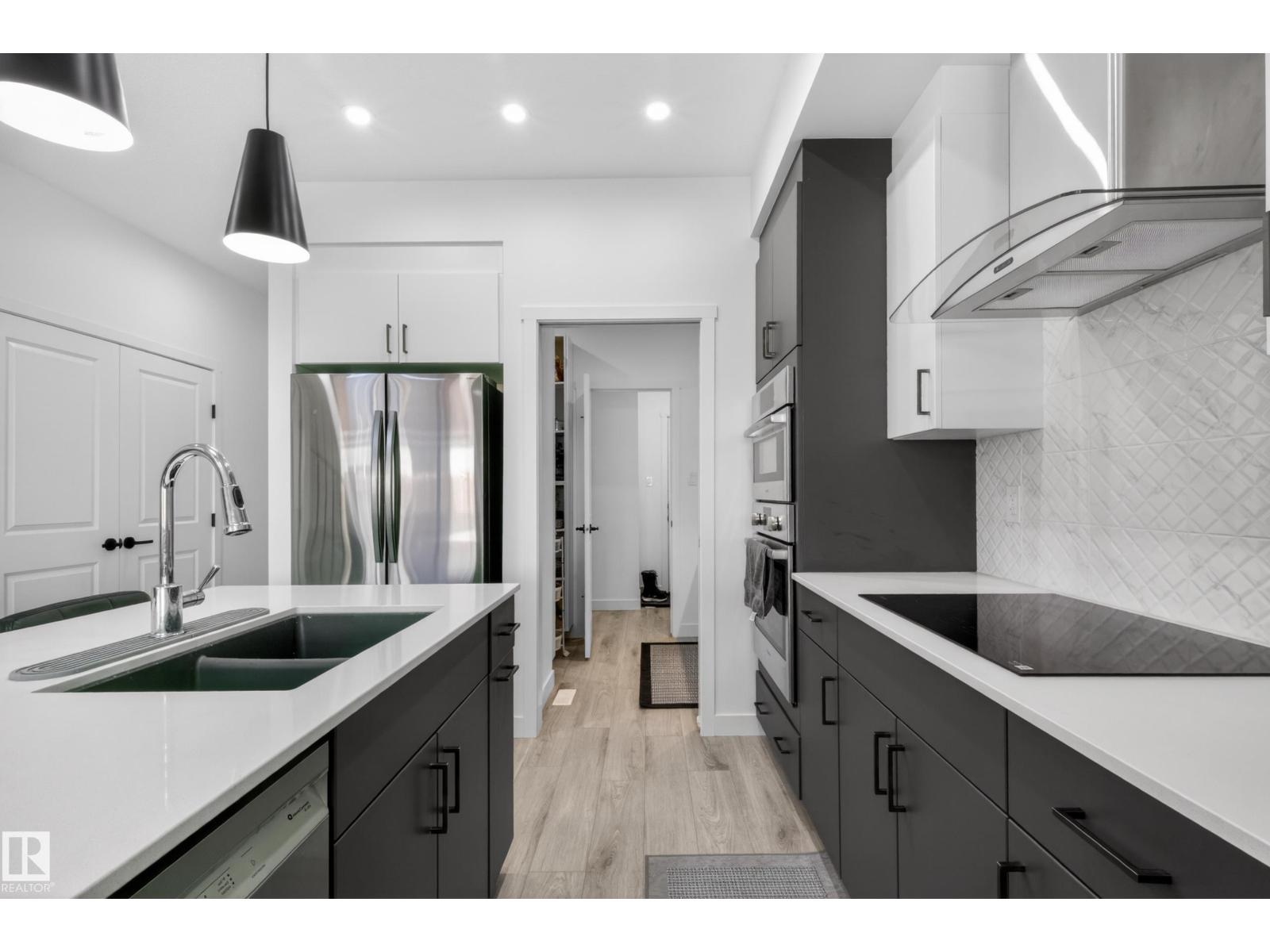 1412 11 AV NW - 9