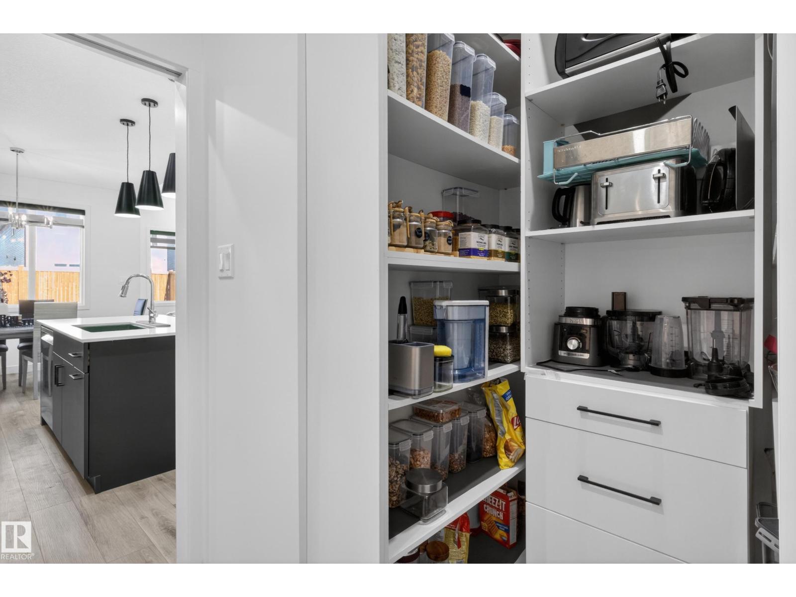 1412 11 AV NW - 12