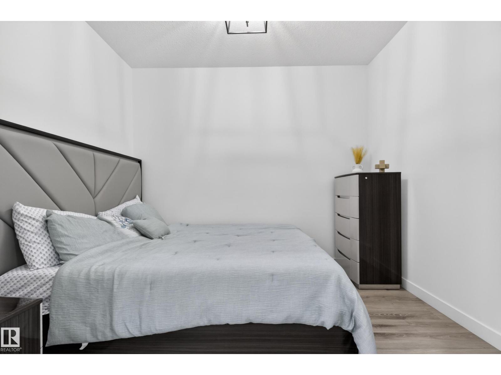 1412 11 AV NW - 21