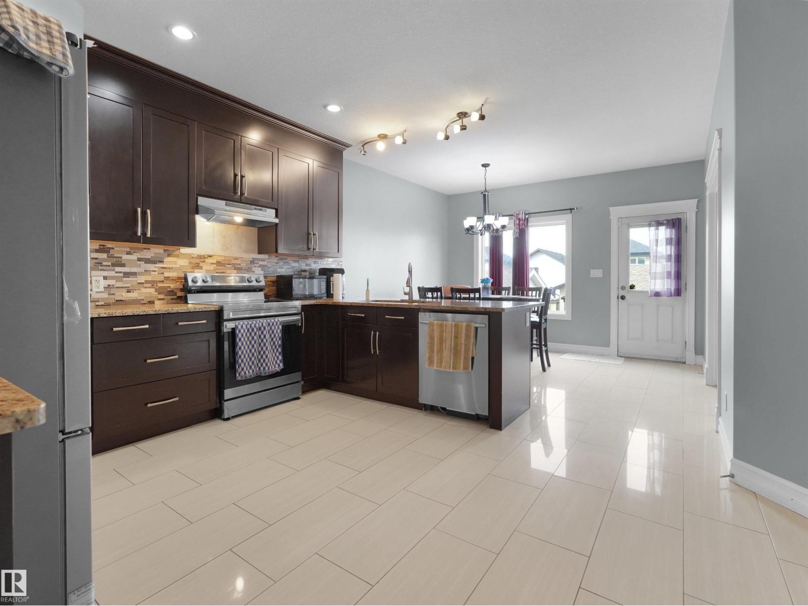 5192 1B AVE SW SW, Edmonton