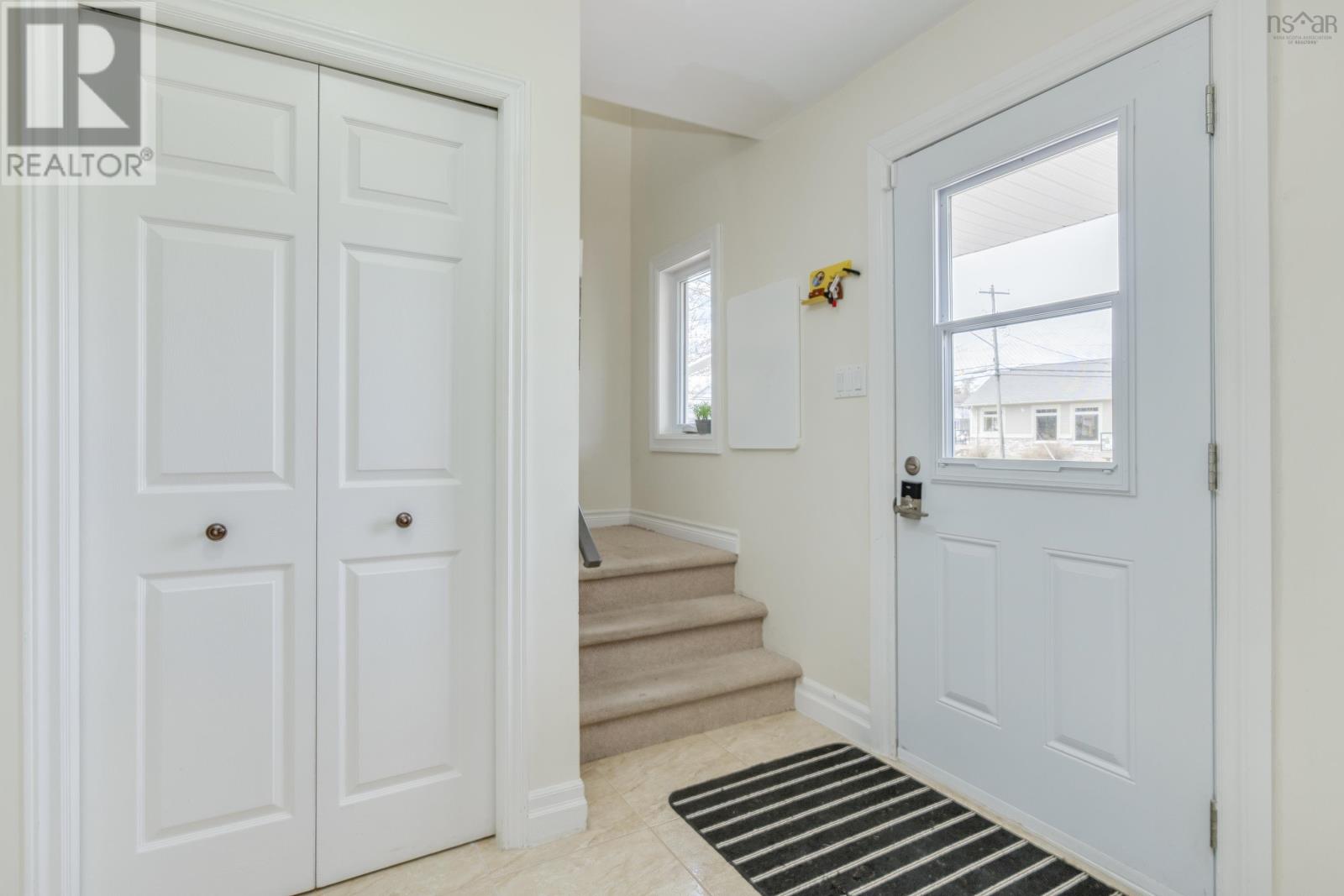 Property 2 of 49 of 208 Breeze Drive