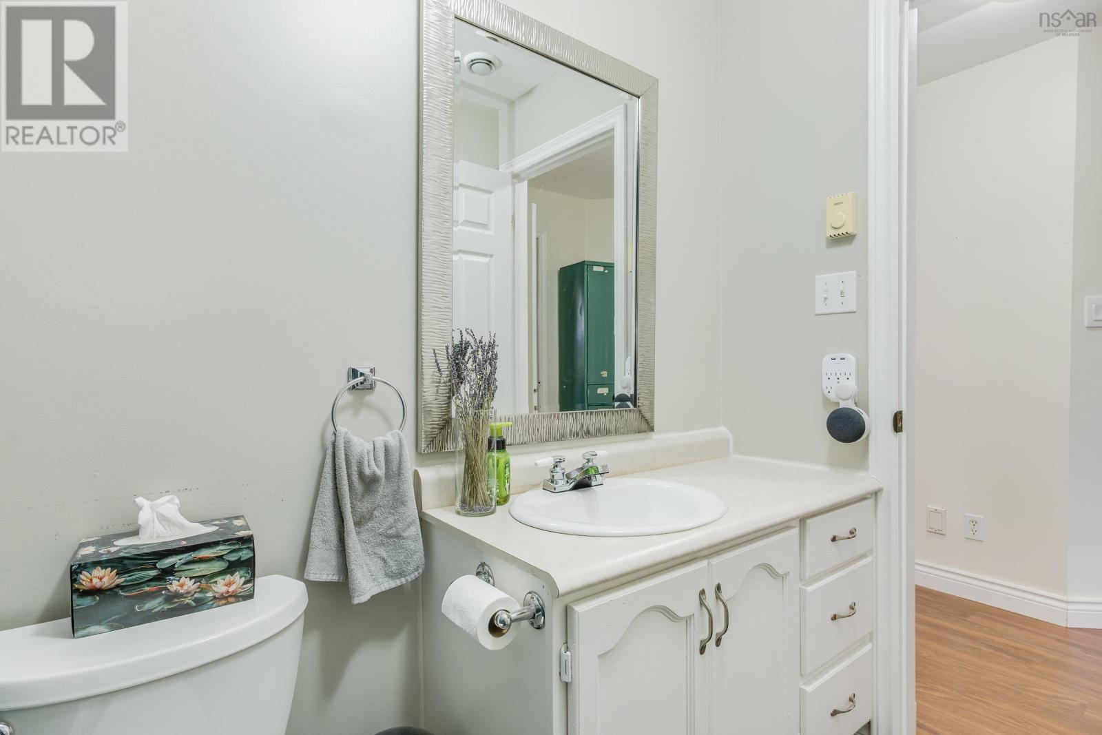 Property 20 of 49 of 208 Breeze Drive